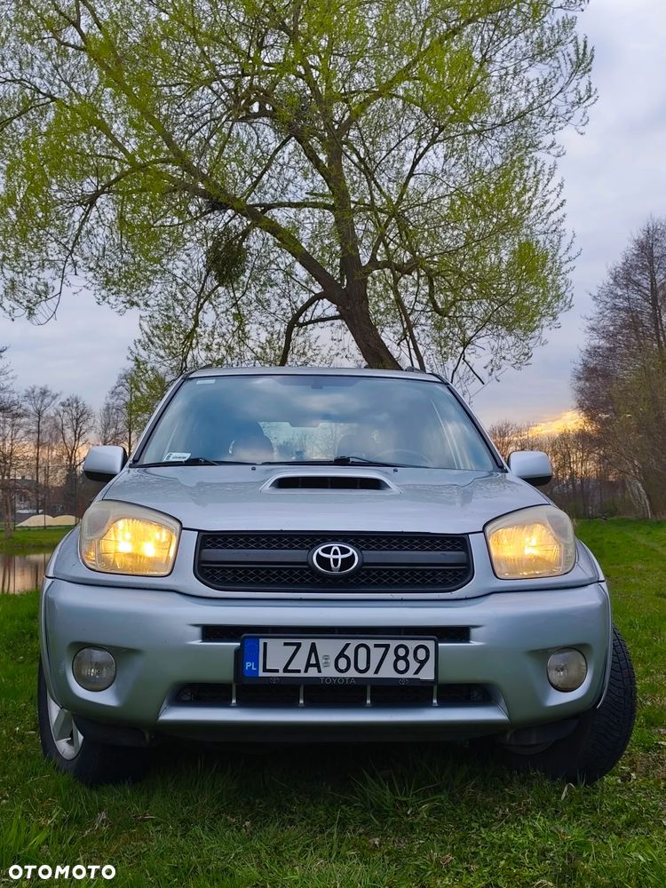 Toyota RAV4 D-4D 4x4 - 15