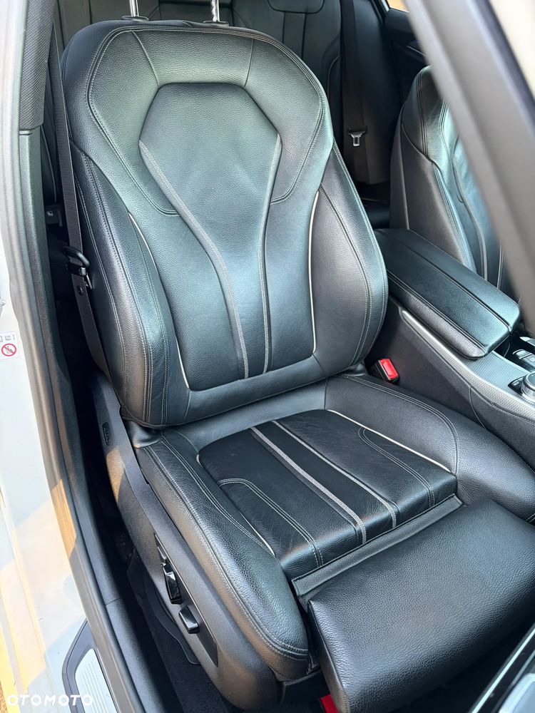 BMW Seria 5 520d xDrive Sport - 26