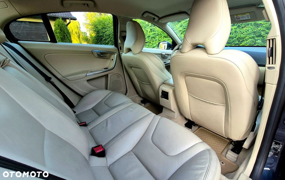 Volvo S60 D2 Summum - 23