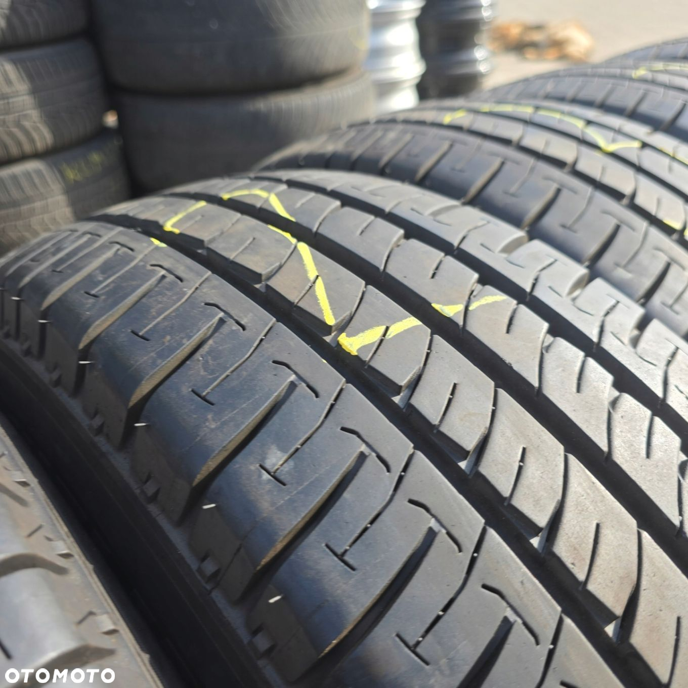 MICHELIN AGILIS 225/75R16C 121/120 R 4X - 5