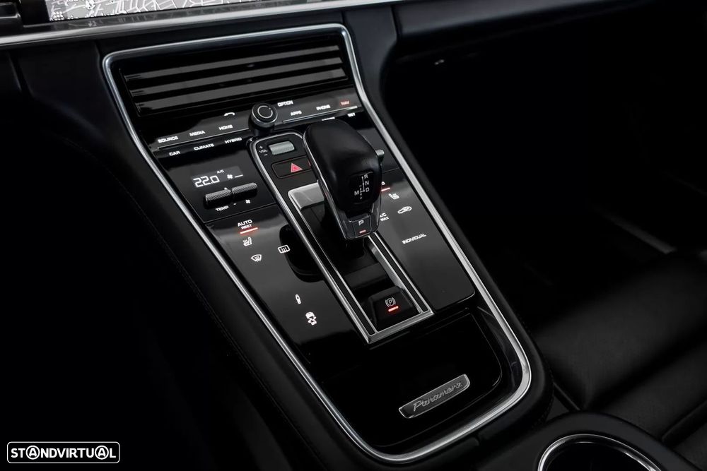Porsche Panamera 4 E-Hybrid - 10