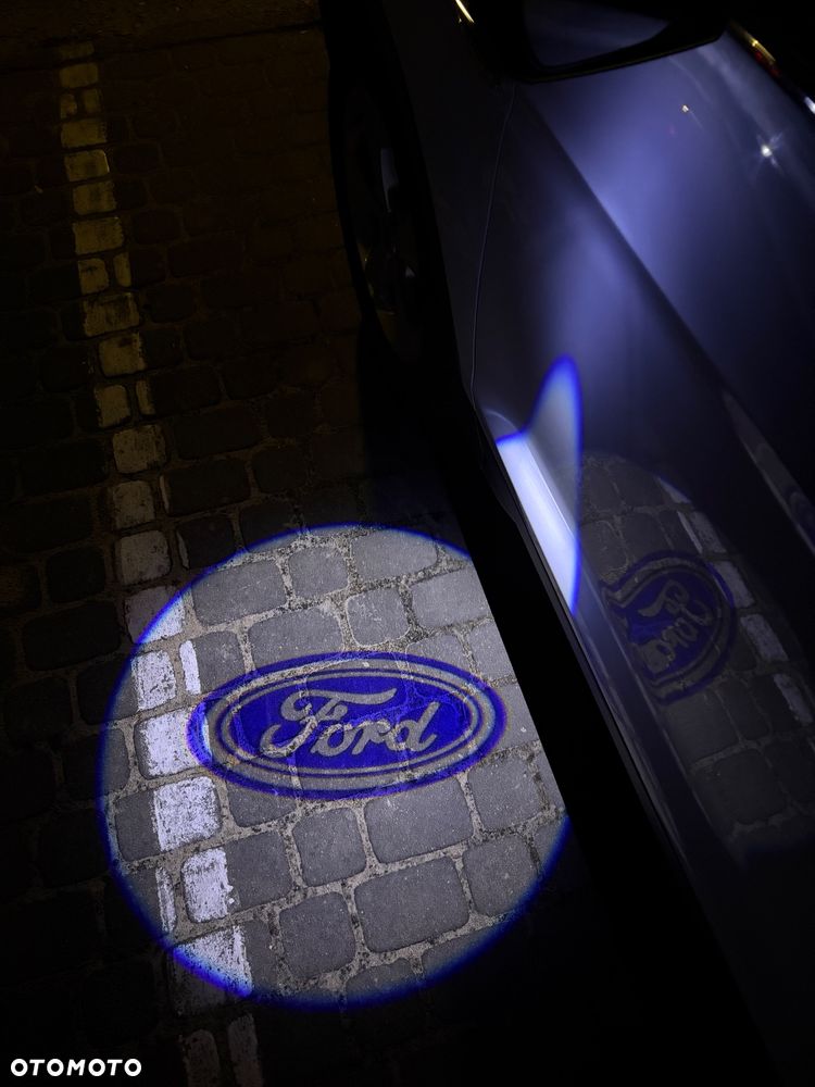 Ford Kuga 1.5 EcoBoost 2x4 Titanium - 39