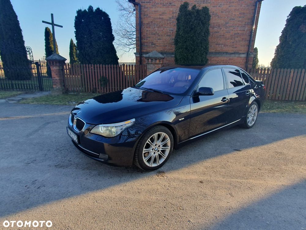 BMW Seria 5 525xi Edition Exclusive - 1