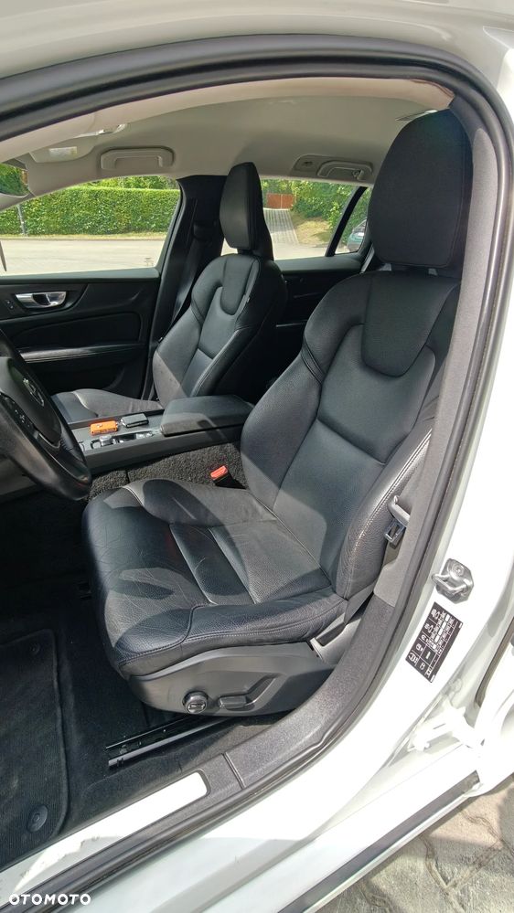 Volvo V60 B4 D Geartronic RDesign - 21