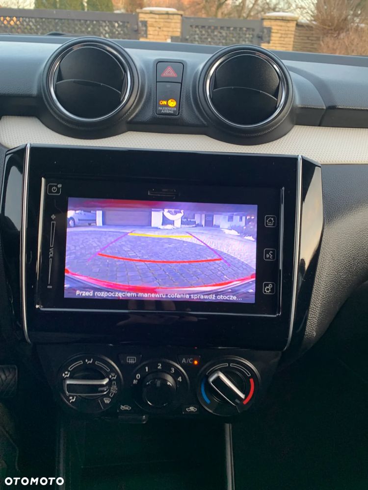 Suzuki Swift 1.2 SHVS Premium Plus - 22