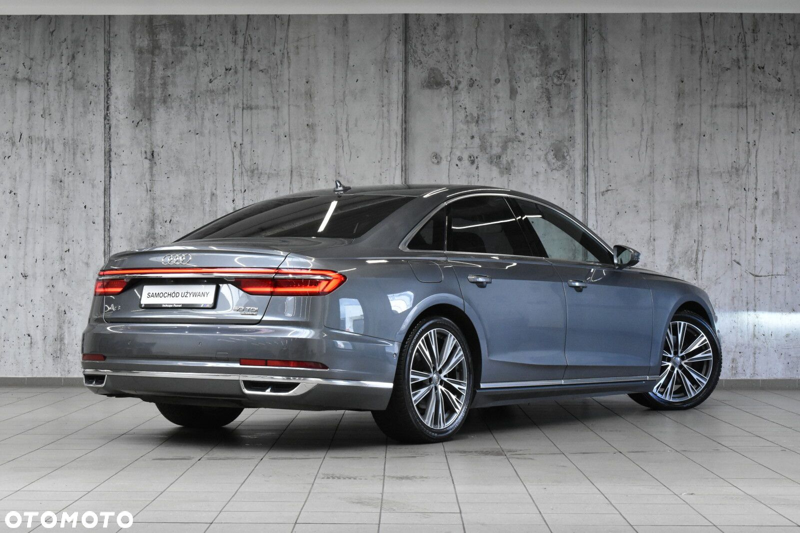 Audi A8 - 2