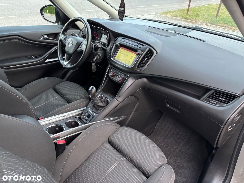 Opel Zafira - 11