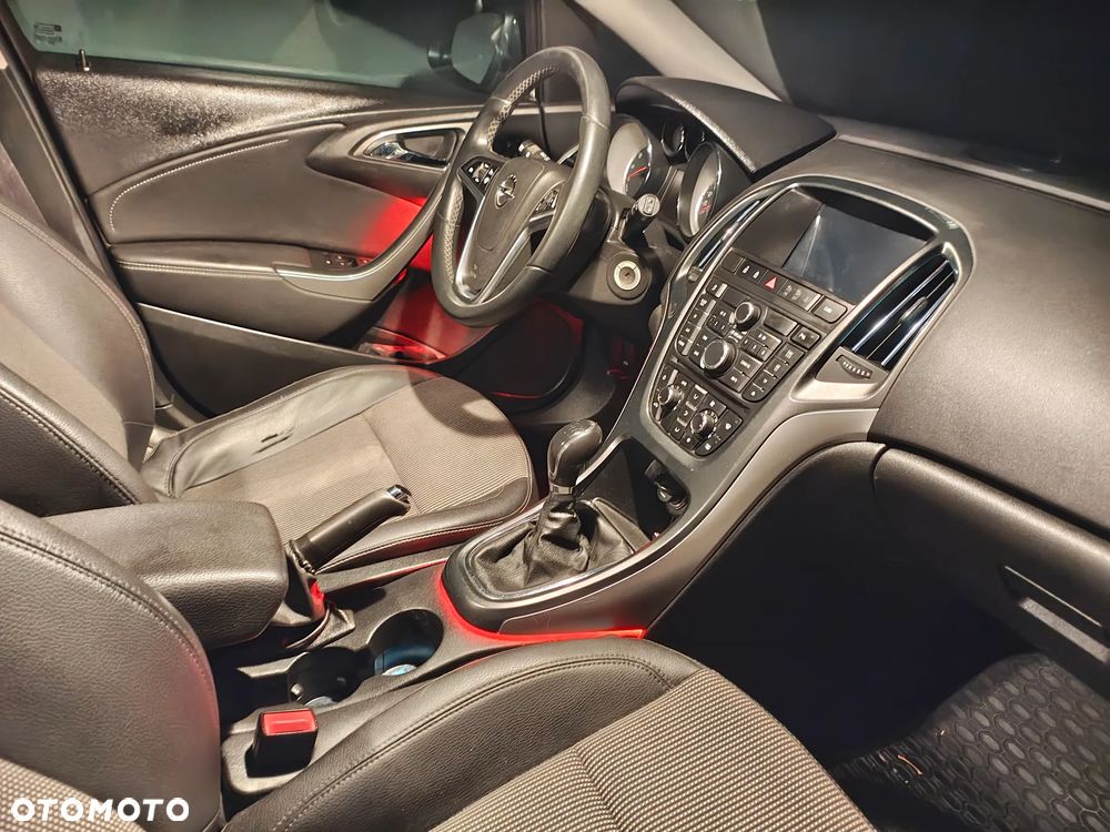 Opel Astra 1.4 T Cosmo - 17