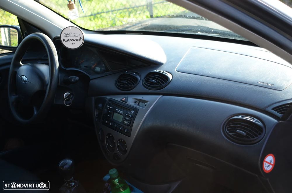 Ford Focus 1.8 TDdi Trend - 13