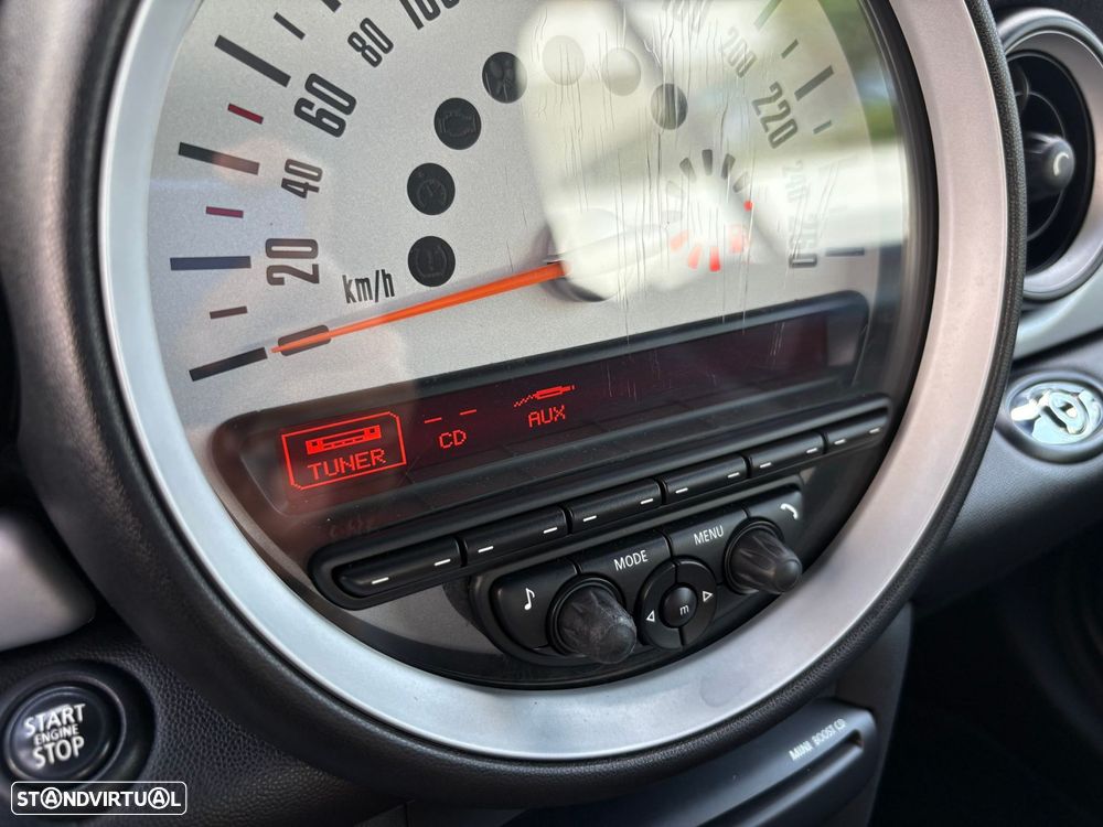 MINI Cabrio Cooper D - 27