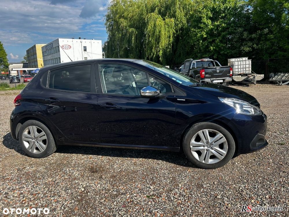 Peugeot 208 - 6
