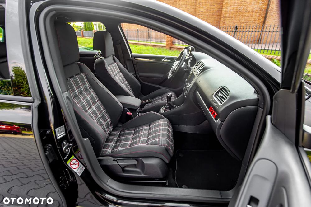 Volkswagen Golf 2.0 TSI GTI - 23