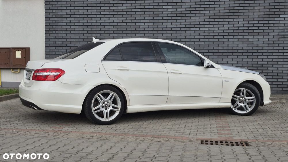 Mercedes-Benz Klasa E - 21