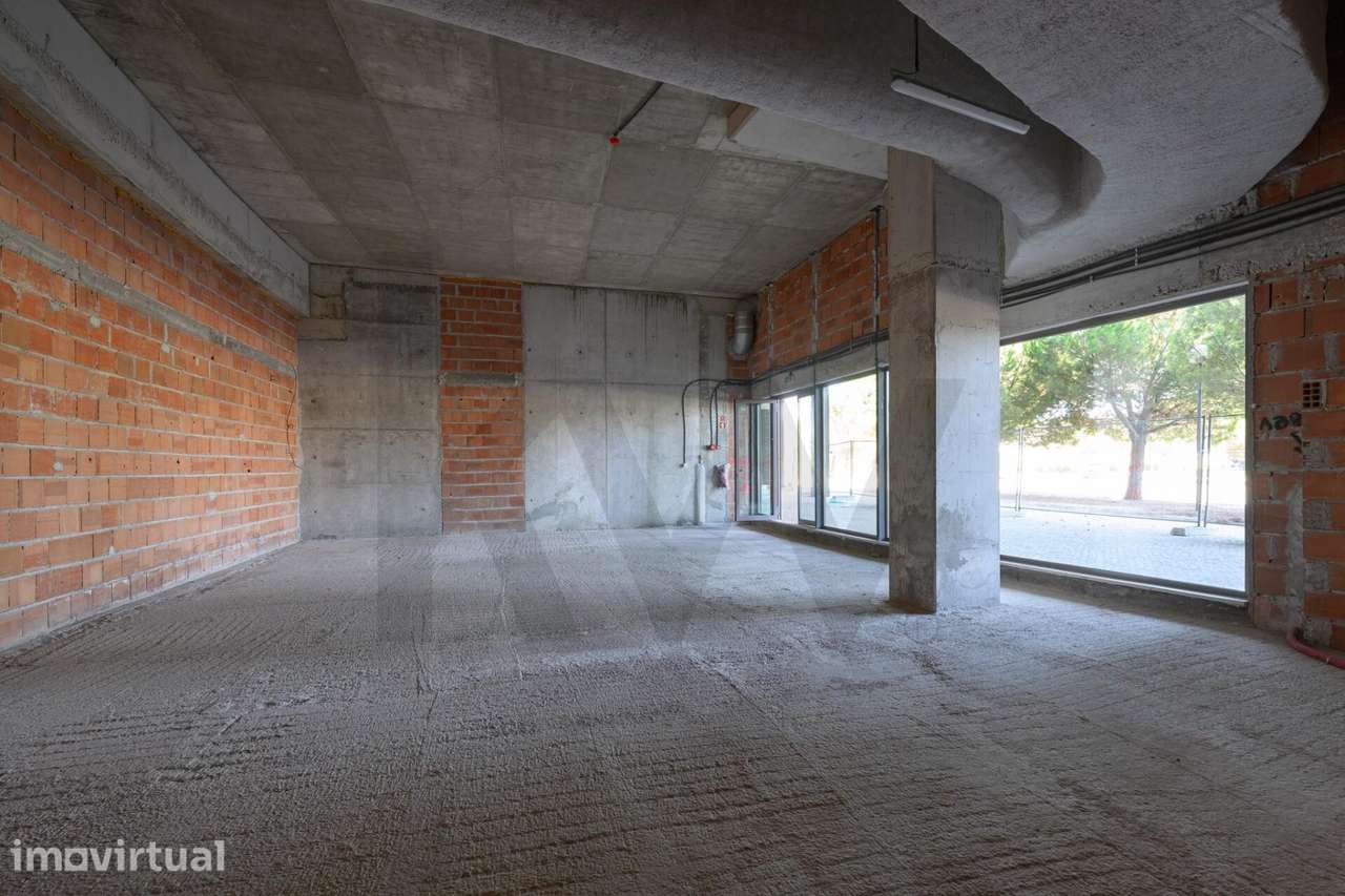 Loja para Venda no Lumiar | Lisbon Heights | Preparada para Restauraçã - Grande imagem: 2/16