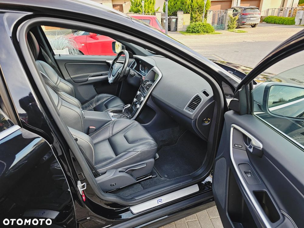 Volvo XC 60 D3 Drive-E R-Design Momentum - 33