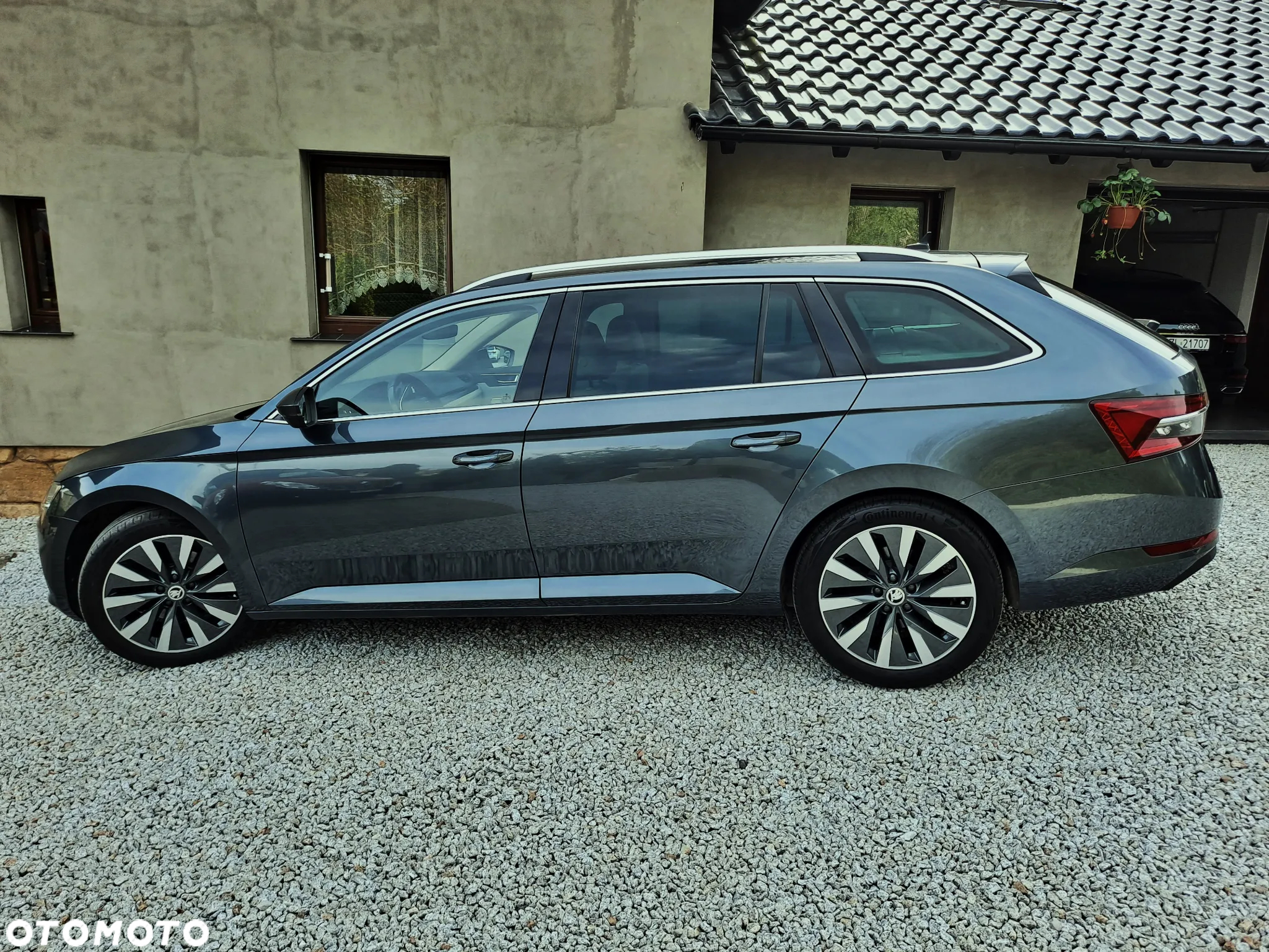Skoda Superb 2.0 TDI DSG Premium Edition - 7
