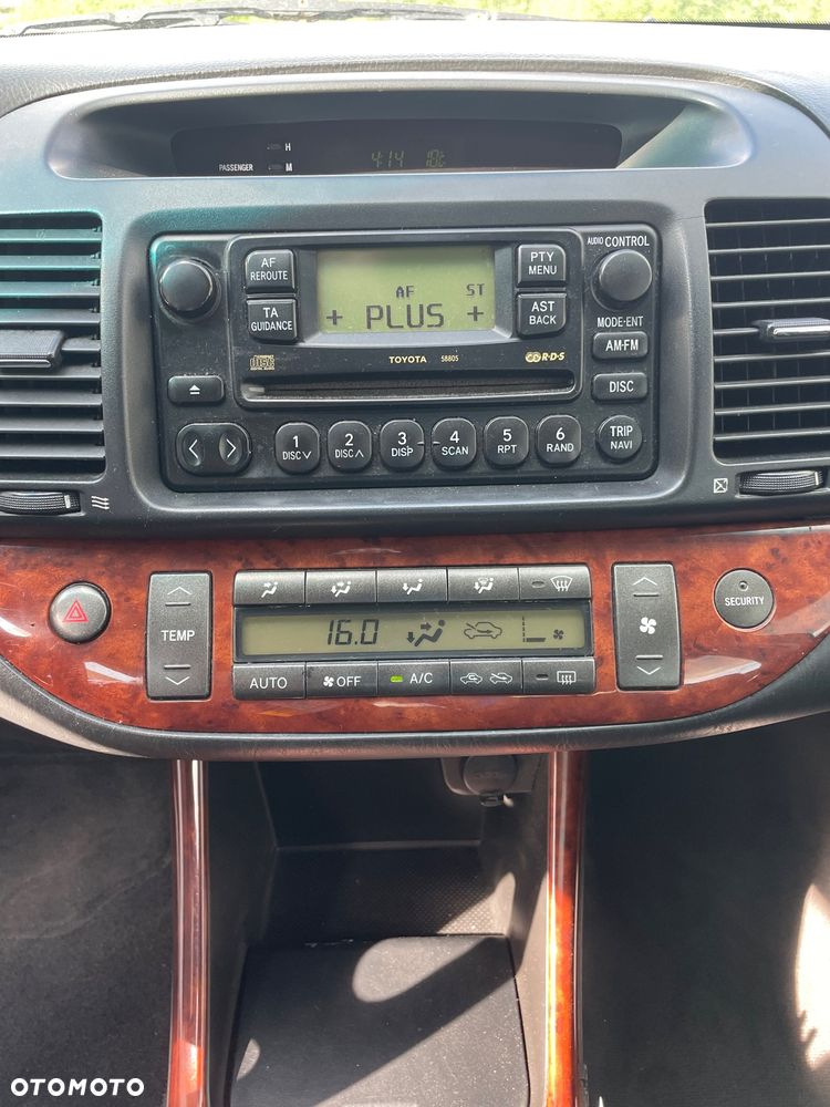 Toyota Camry 2.4 VVT-i - 12