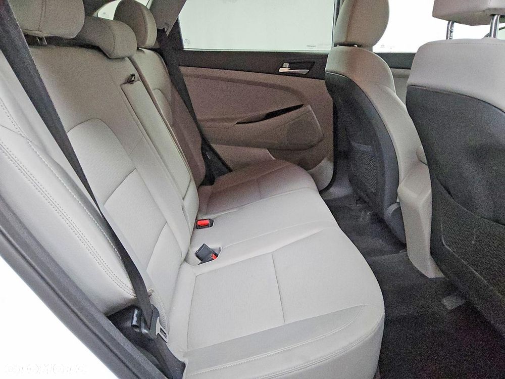 Hyundai Tucson 1.6 T-GDi Premium 4WD DCT - 8