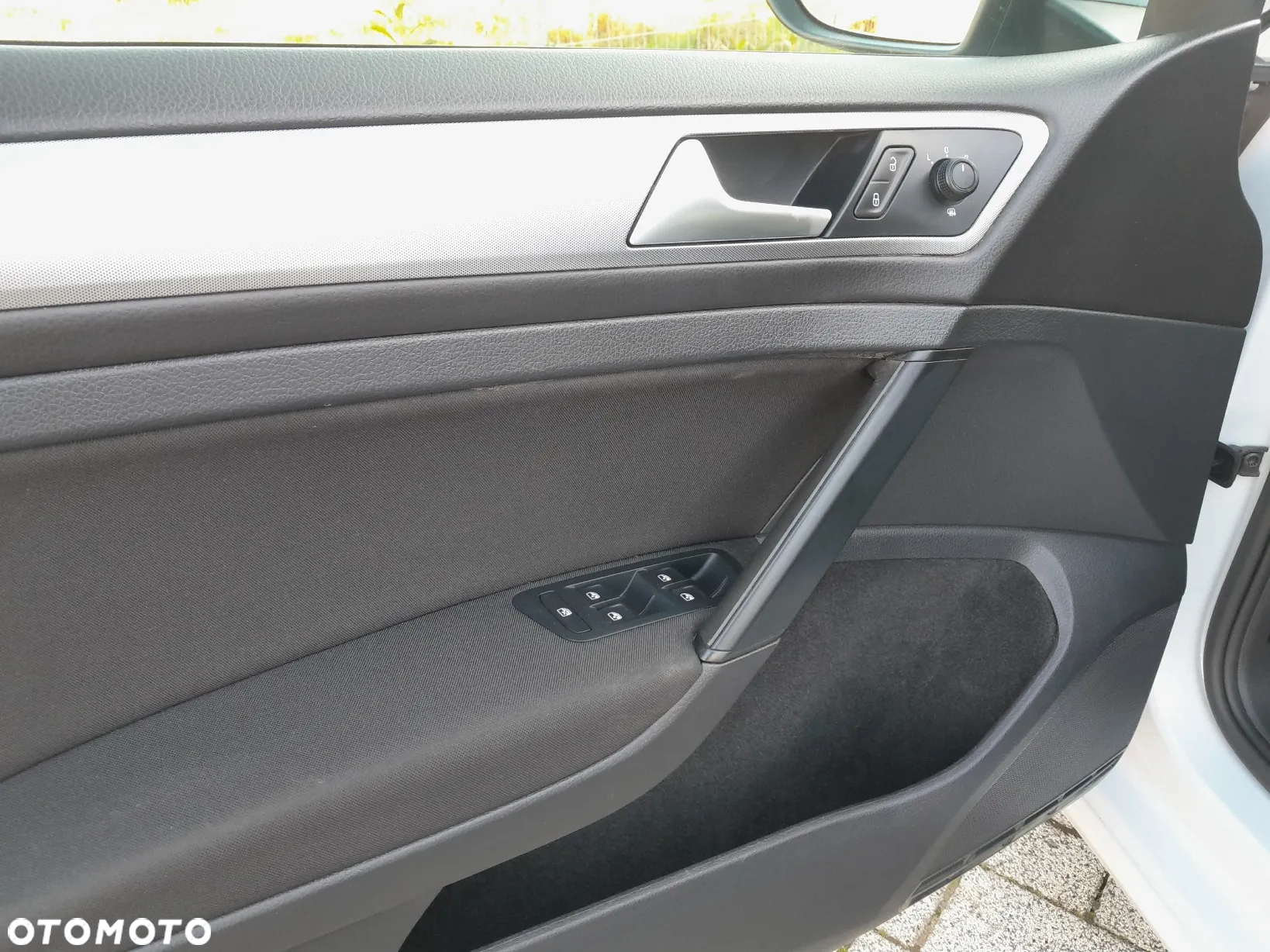 Volkswagen Golf VII 1.6 TDI BMT Comfortline - 12