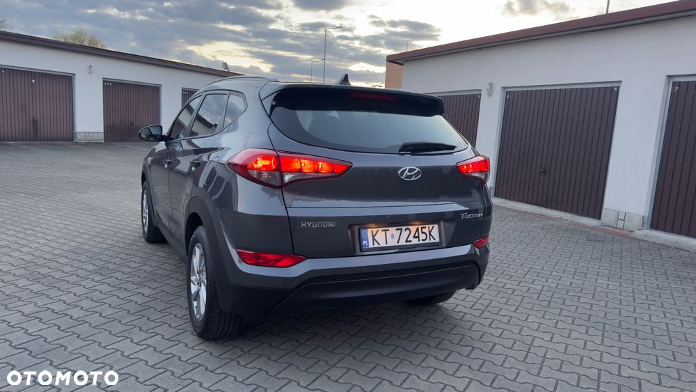 Hyundai Tucson 1.7 CRDI BlueDrive Comfort 2WD - 16