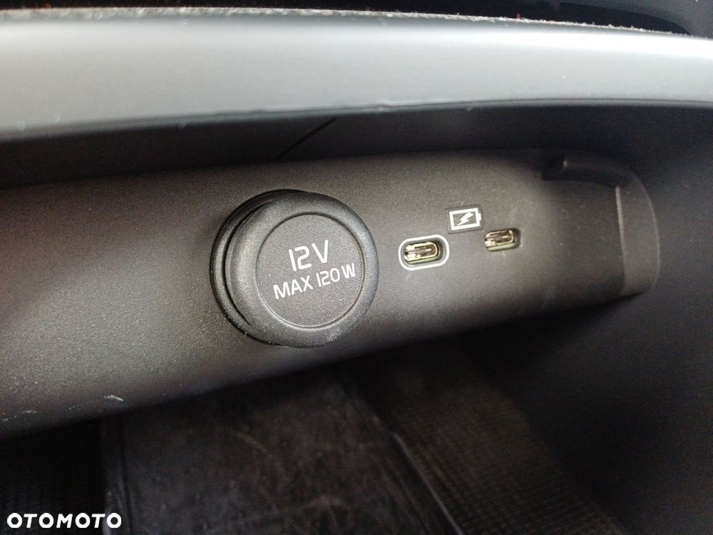 Volvo C40 - 25