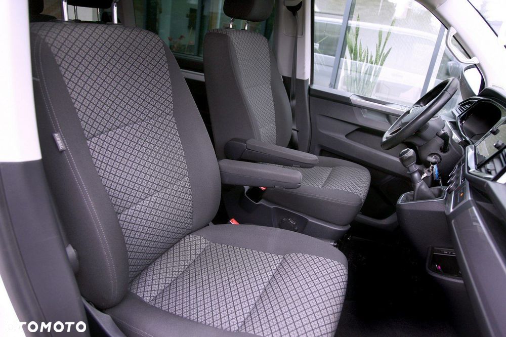 Volkswagen Multivan - 16