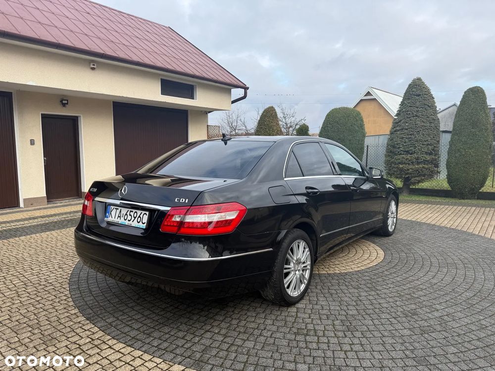 Mercedes-Benz Klasa E 220 BlueTEC 4-Matic Elegance - 4