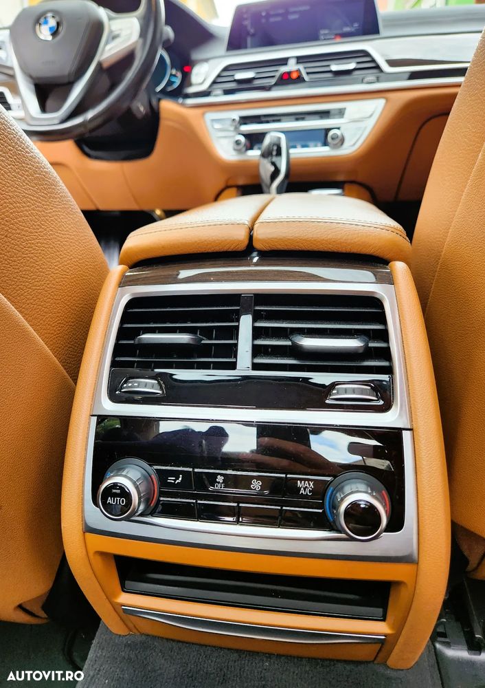 BMW Seria 7 740Li - 10