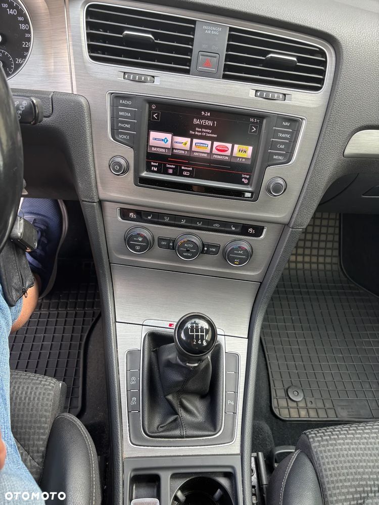 Volkswagen Golf Variant 2.0 TDI 4Motion BlueMotion Technology Highline - 8