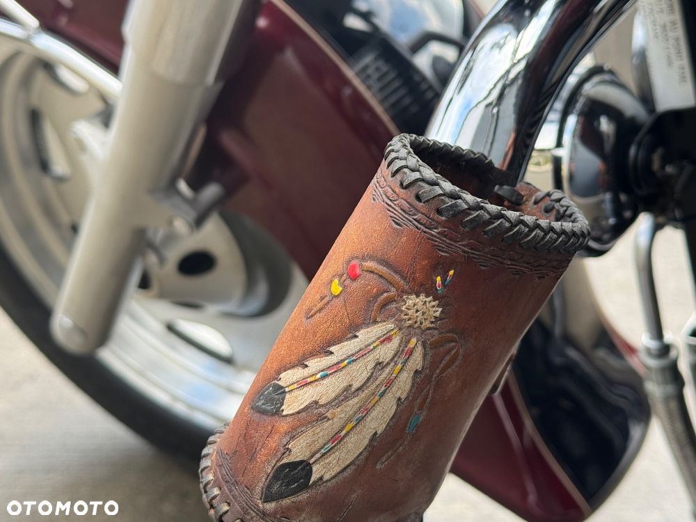 Suzuki Intruder - 17