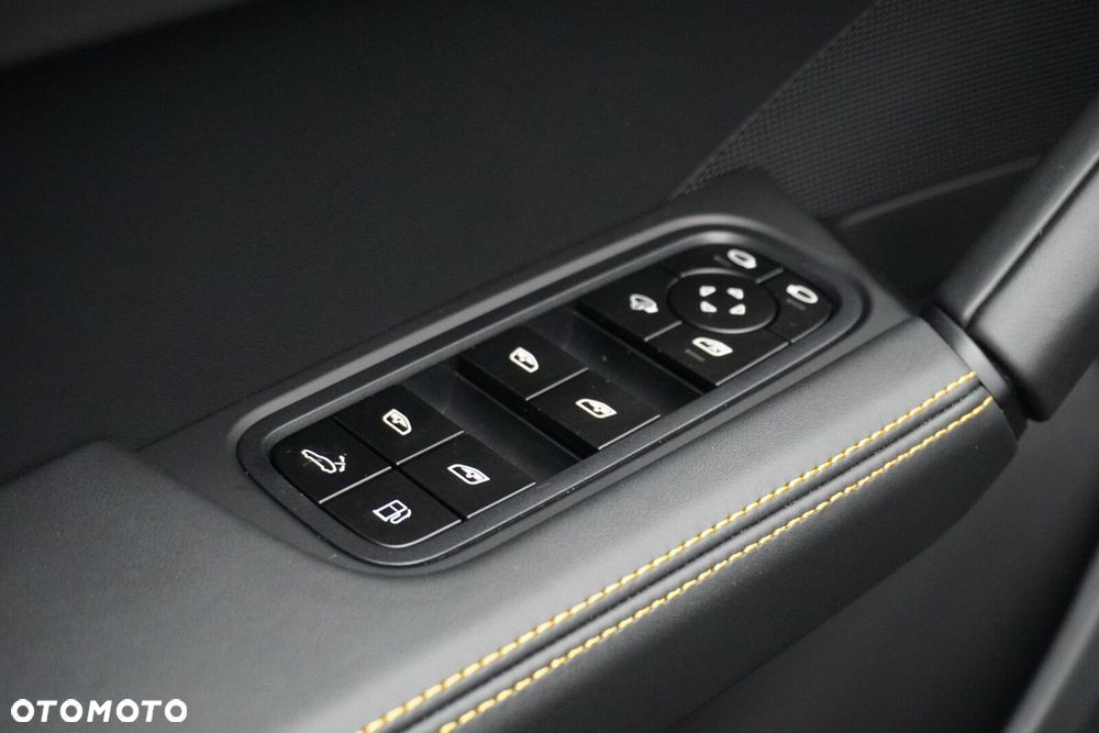 Porsche Cayenne S E-Hybrid PHEV - 18