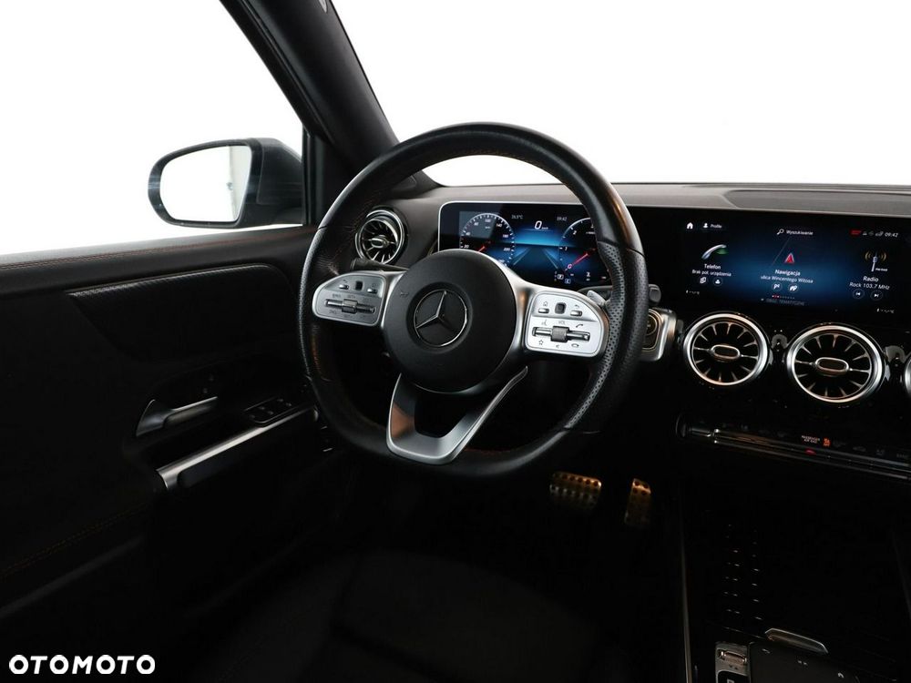 Mercedes-Benz GLB 200 d 8G-DCT AMG Line - 17