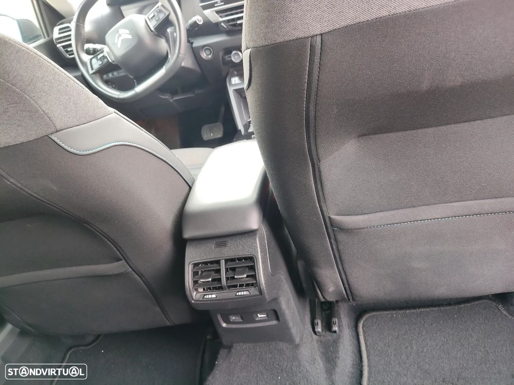 Citroën e-C4 Shine - 9