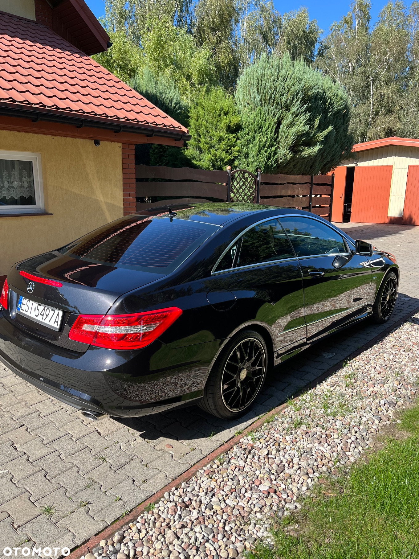 Mercedes-Benz Klasa E 350 CDI DPF Coupe BlueEFFICIENCY 7G-TRONIC Avantgarde - 3