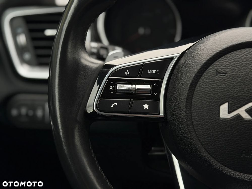 Kia Ceed 1.5 T-GDI Business Line DCT - 16
