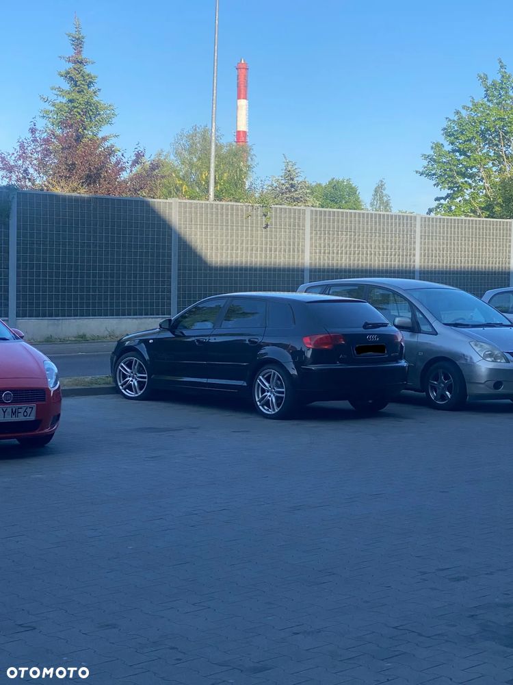 Audi A3 Sportback 2.0 TDI DSG Ambiente - 9