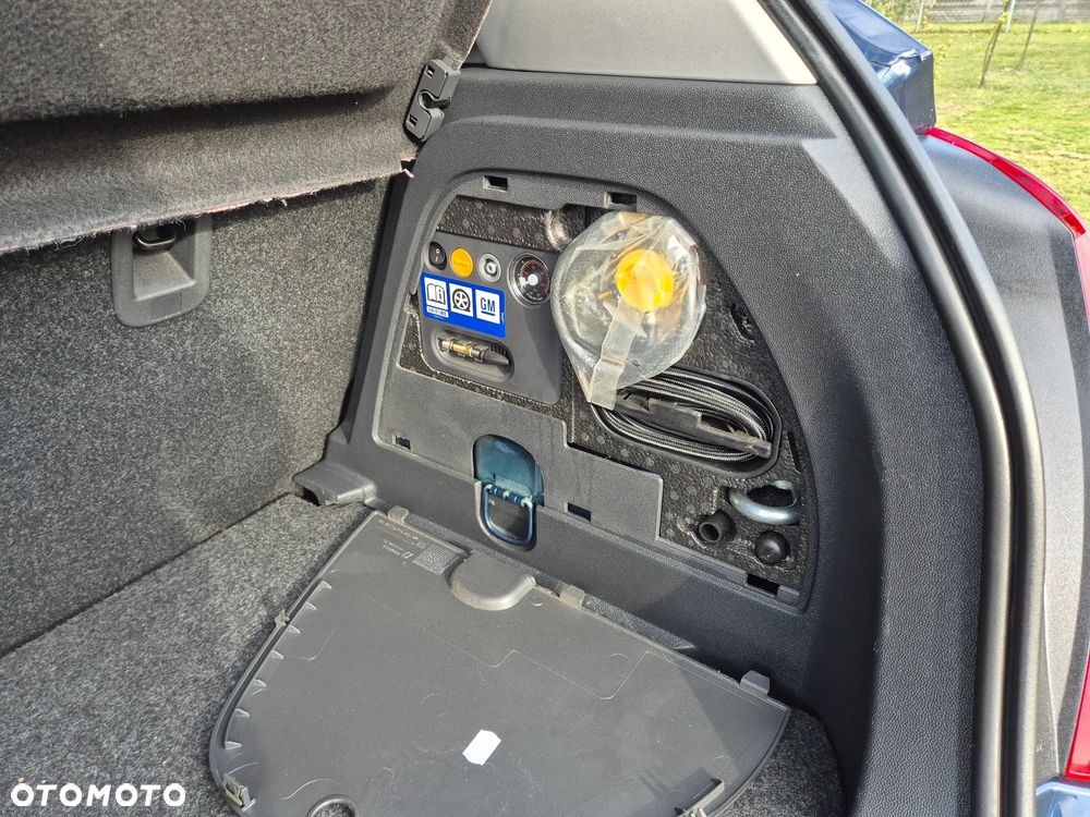 Opel Corsa 1.4 16V Active - 40