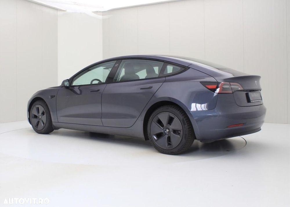 Tesla Model 3 RWD - 3