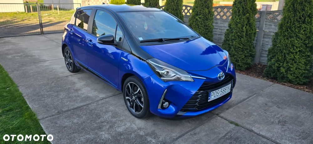 Toyota Yaris Hybrid 100 Selection Passion - 13