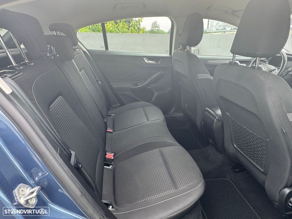 Ford Focus 1.5 TDCi ECOBlue Business Aut. - 24