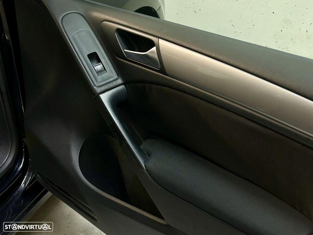 VW Golf 1.6 TDi Confortline - 31