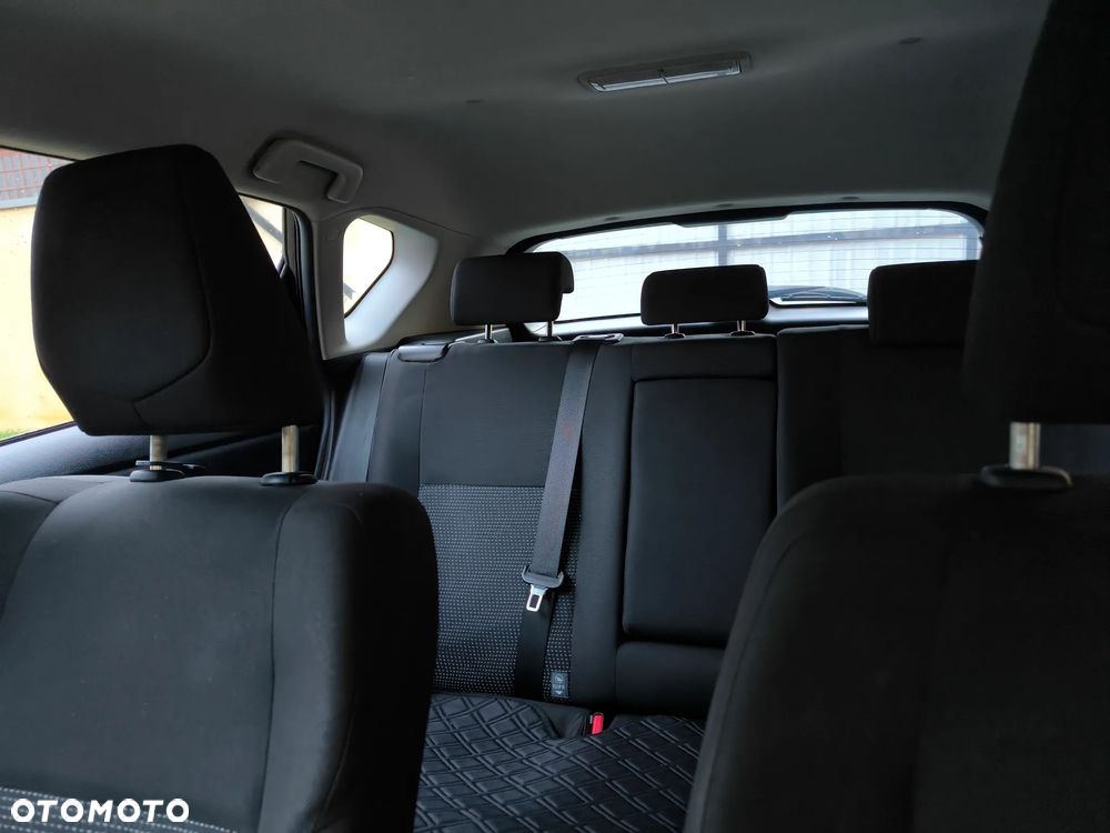 Toyota Auris 1.8 HSD Prestige - 8