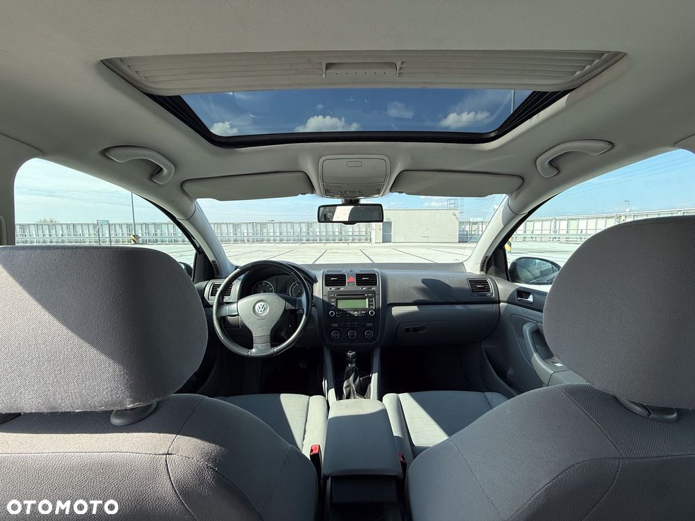 Volkswagen Golf 1.4 FSI Comfortline - 12