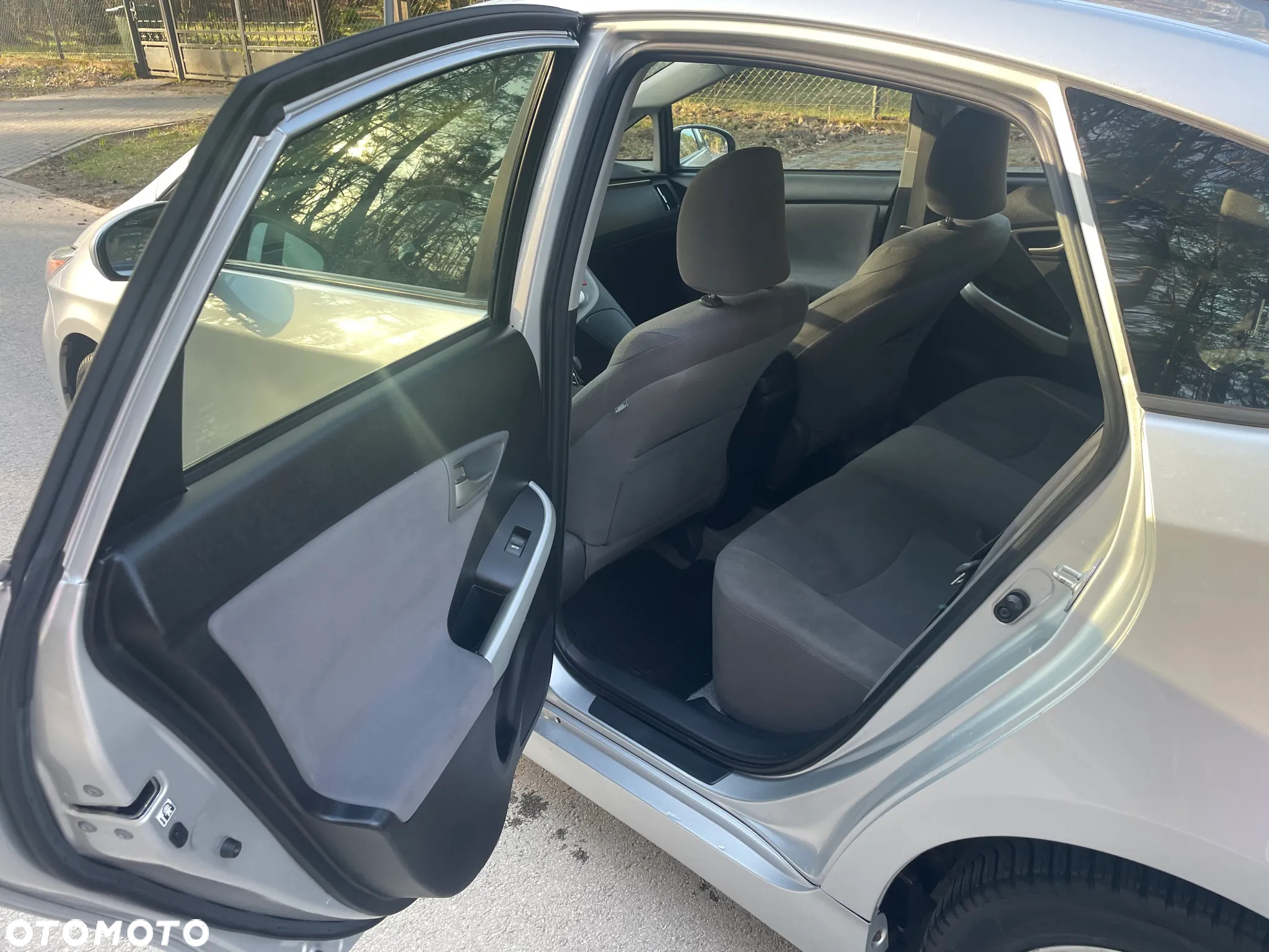 Toyota Prius - 13