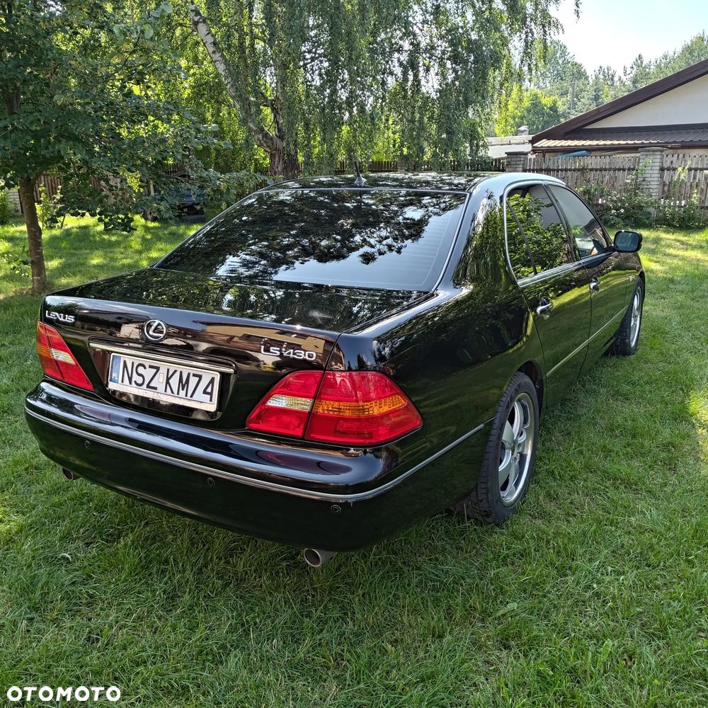 Lexus LS Standard - 11