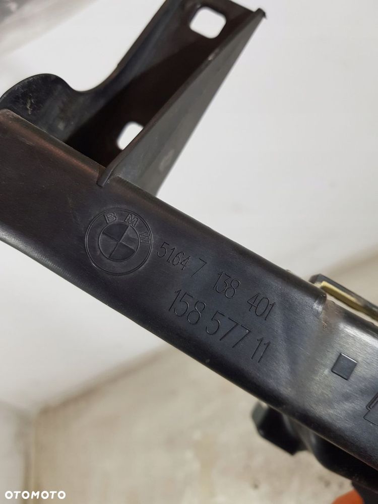 ŚLIZG LAMPY LEWY PRZÓD 7138401 BMW E90 E91 LCI EUR - 7