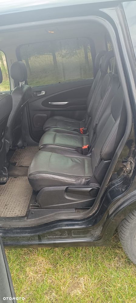 Ford Galaxy 2.0 Ghia - 13