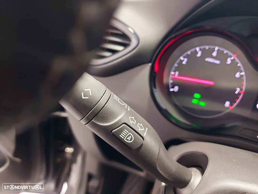 Opel Crossland X - 28