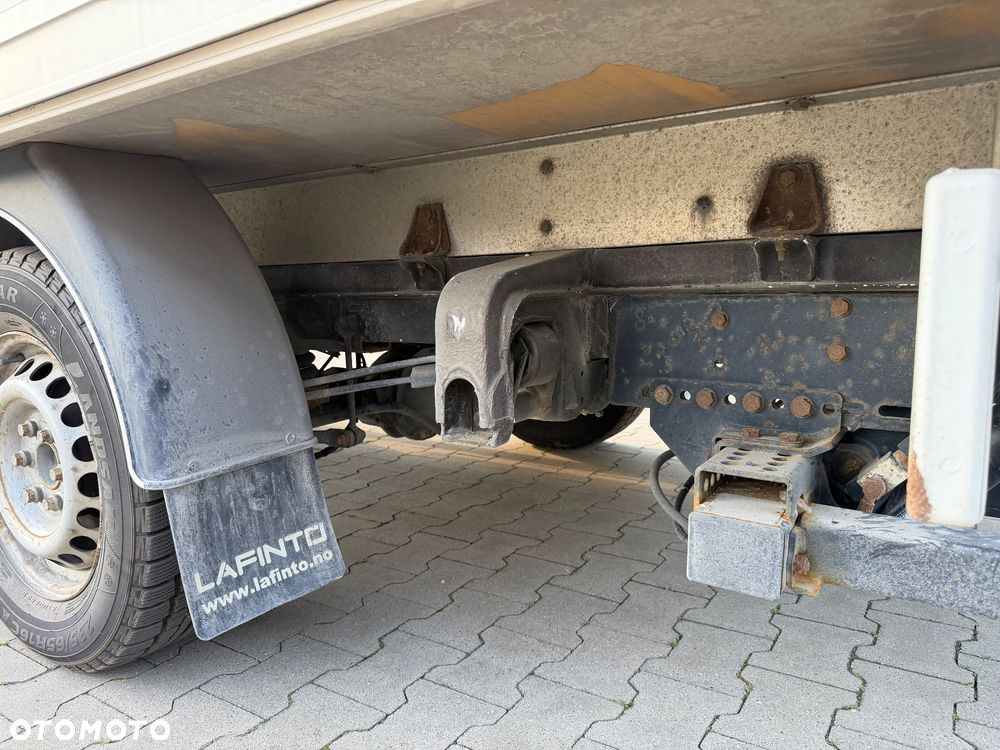 Mercedes-Benz SPRINTER 907 - 16