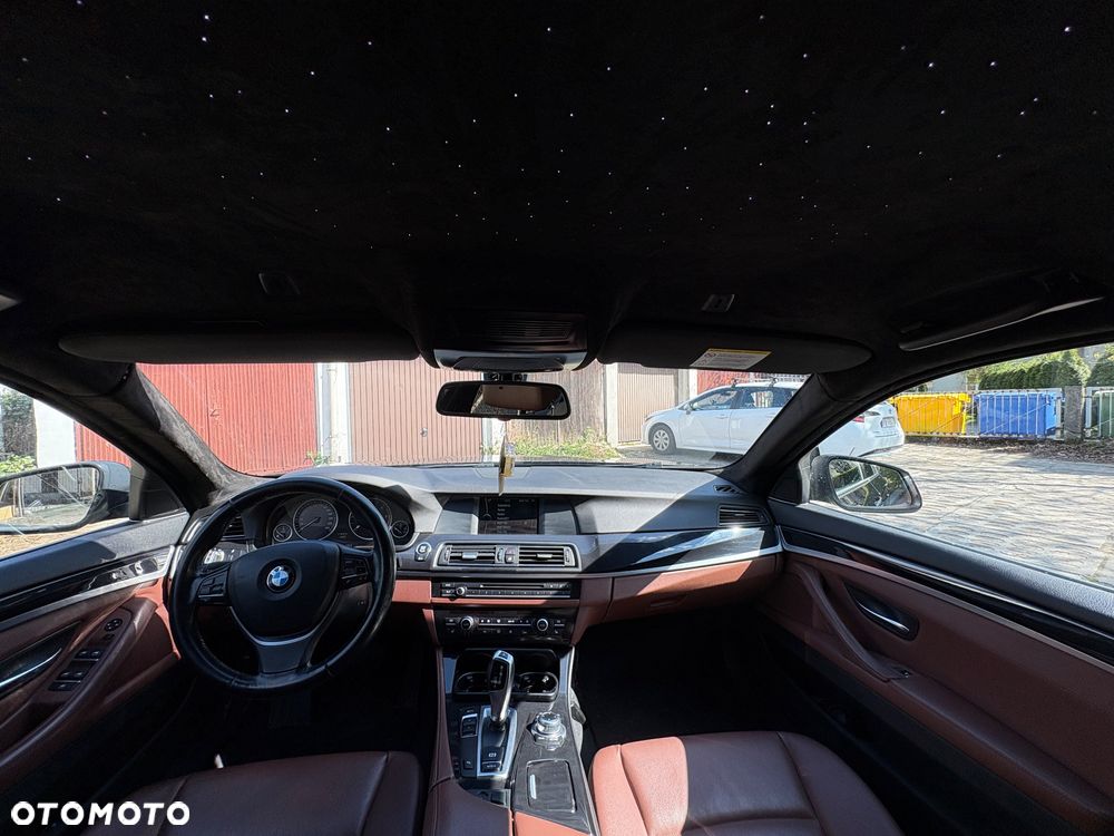 BMW Seria 5 520d xDrive Luxury Line - 2